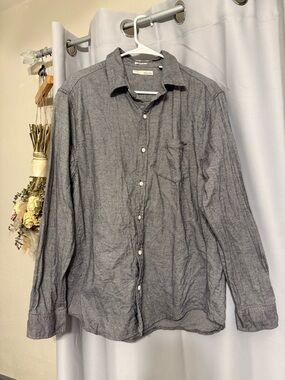 Men's Casual Button-Down Shirt in Heather Gray - Lightweight Everyday Shirt